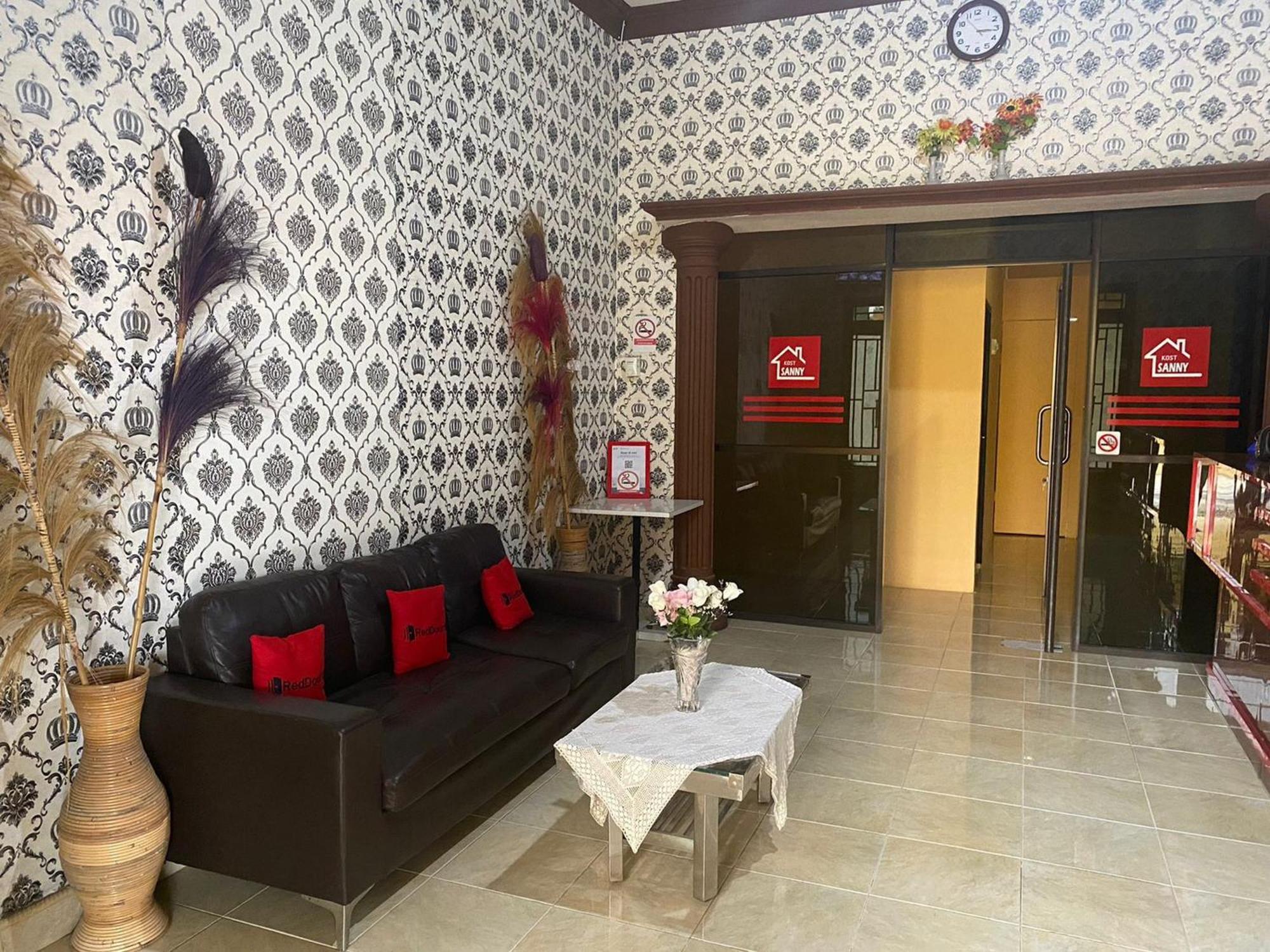 Reddoorz @ Jalan Padat Karya Prabumulih Perabumulih Экстерьер фото